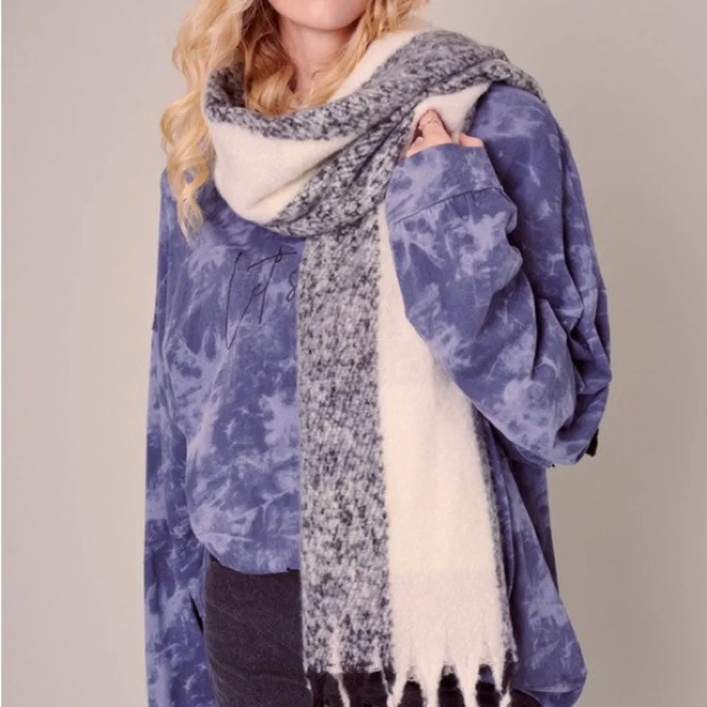 Striped Fringed Soft Scarf - Picture 3 of 7